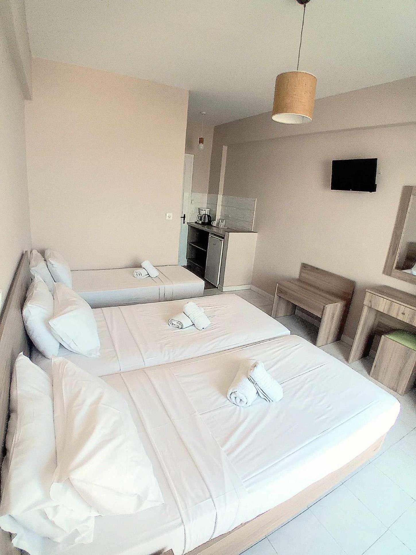 Mare Blu Studios & Suites Laganas Exterior foto