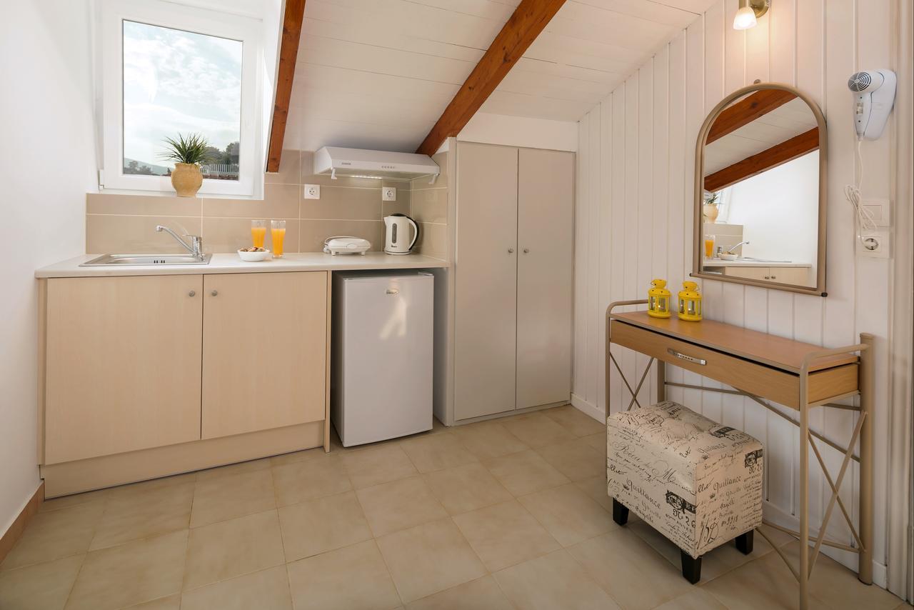 Mare Blu Studios & Suites Laganas Exterior foto