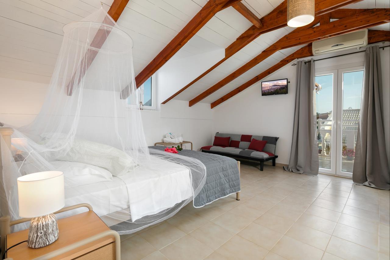 Mare Blu Studios & Suites Laganas Exterior foto