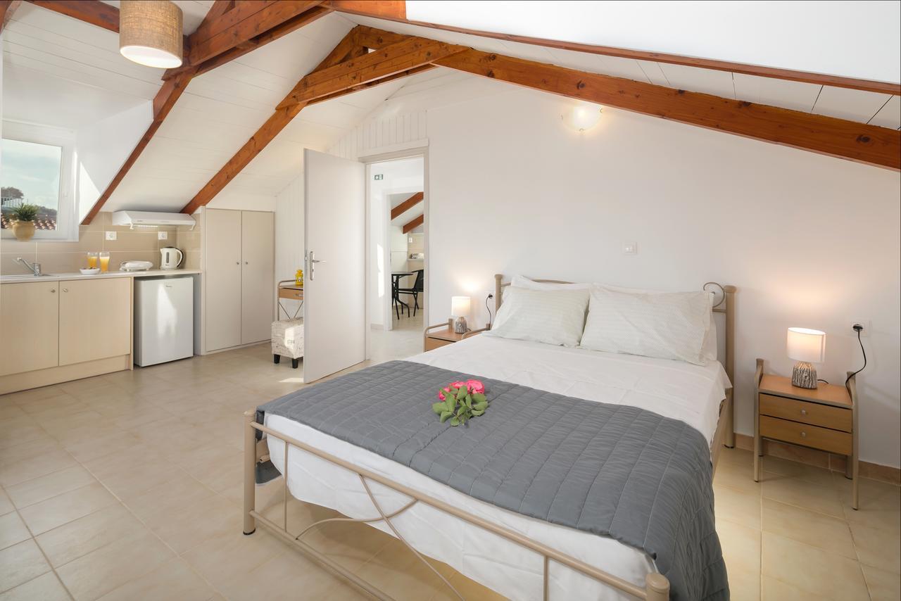 Mare Blu Studios & Suites Laganas Exterior foto