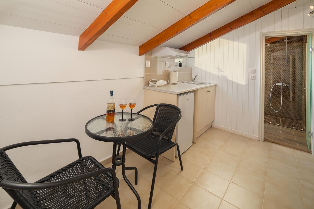 Mare Blu Studios & Suites Laganas Exterior foto